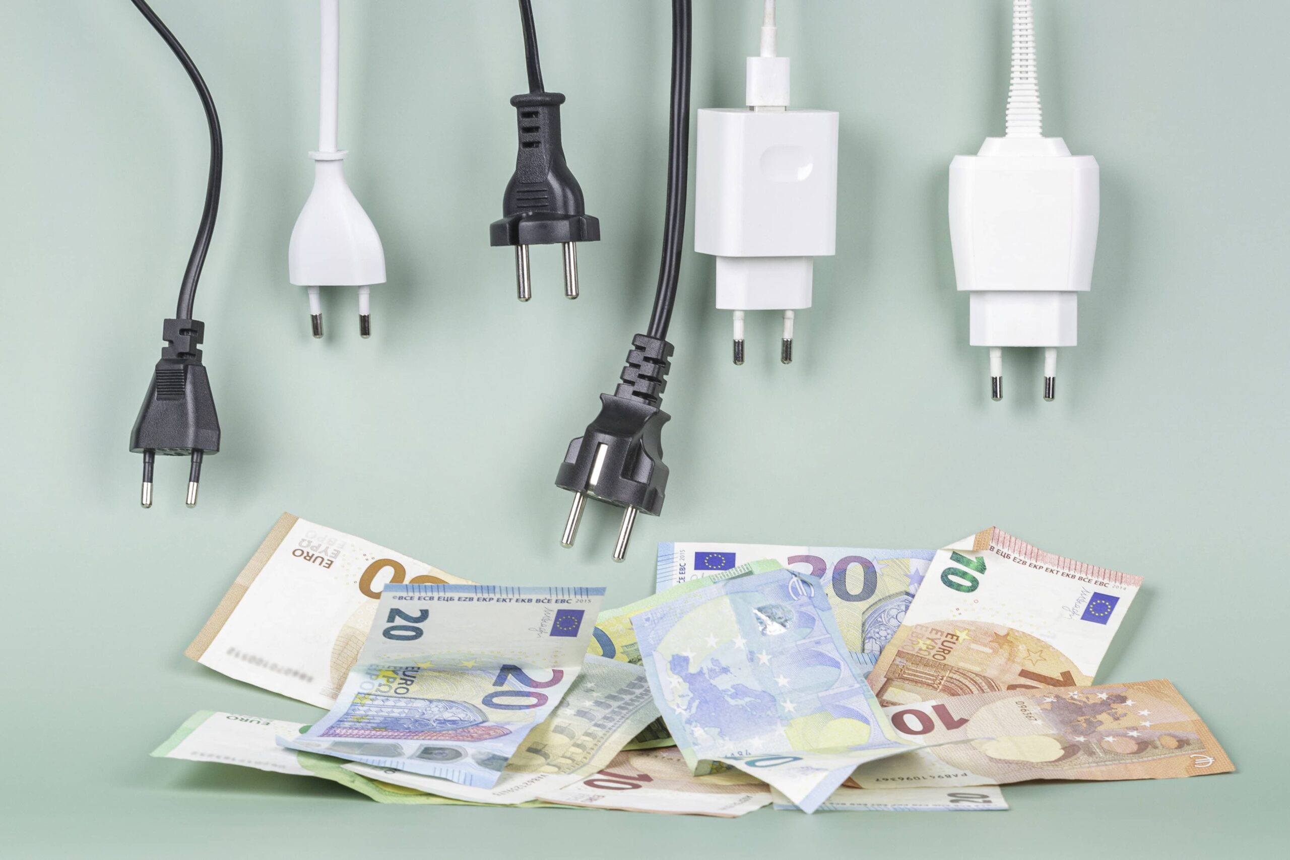 WECHSELPILOT-Studie zur Grundversorgung zeigt: Junge Menschen zahlen gerne zu viel